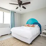 Downtown! 5 Beds! Onsite Parking! City View! New Renovated! Lm1806