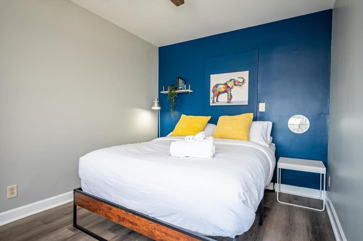 Downtown! 5 Beds! Onsite Parking! View! New Renovated! Lm1806