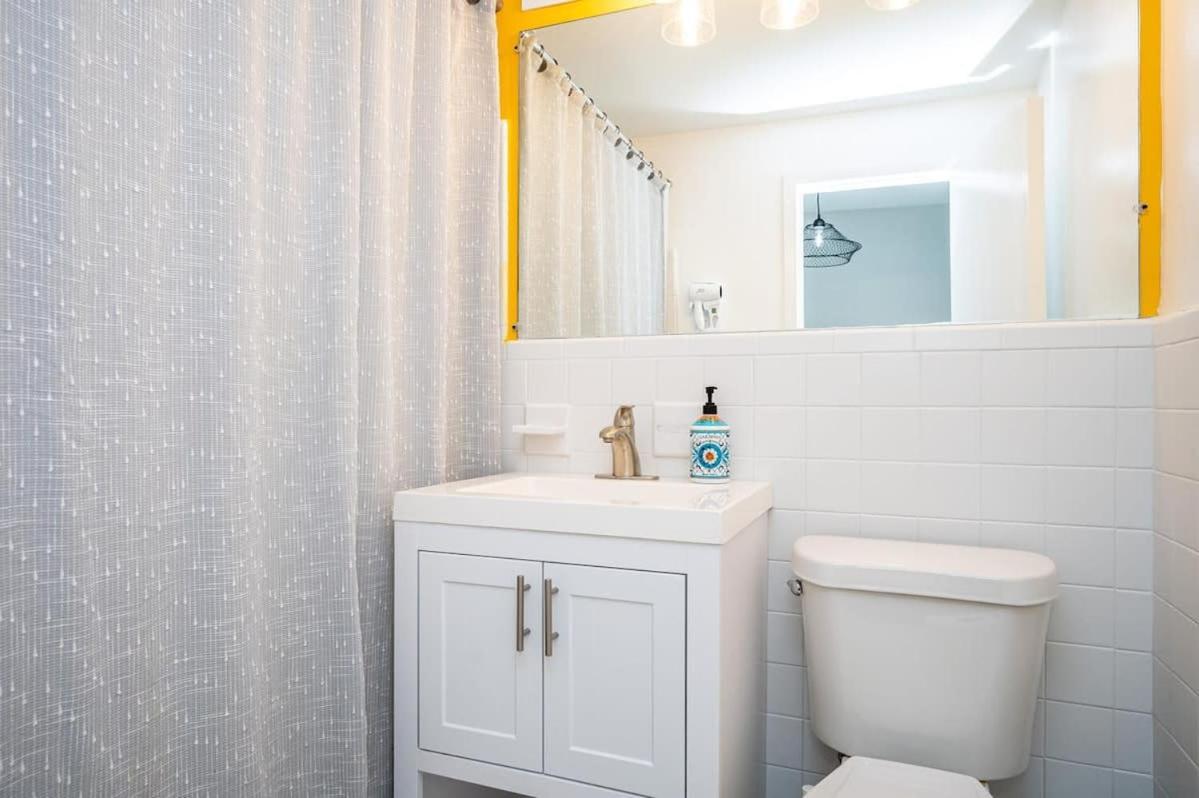 Holiday home Downtown! 5 Beds! Onsite Parking! View! New Renovated! Lm1806
