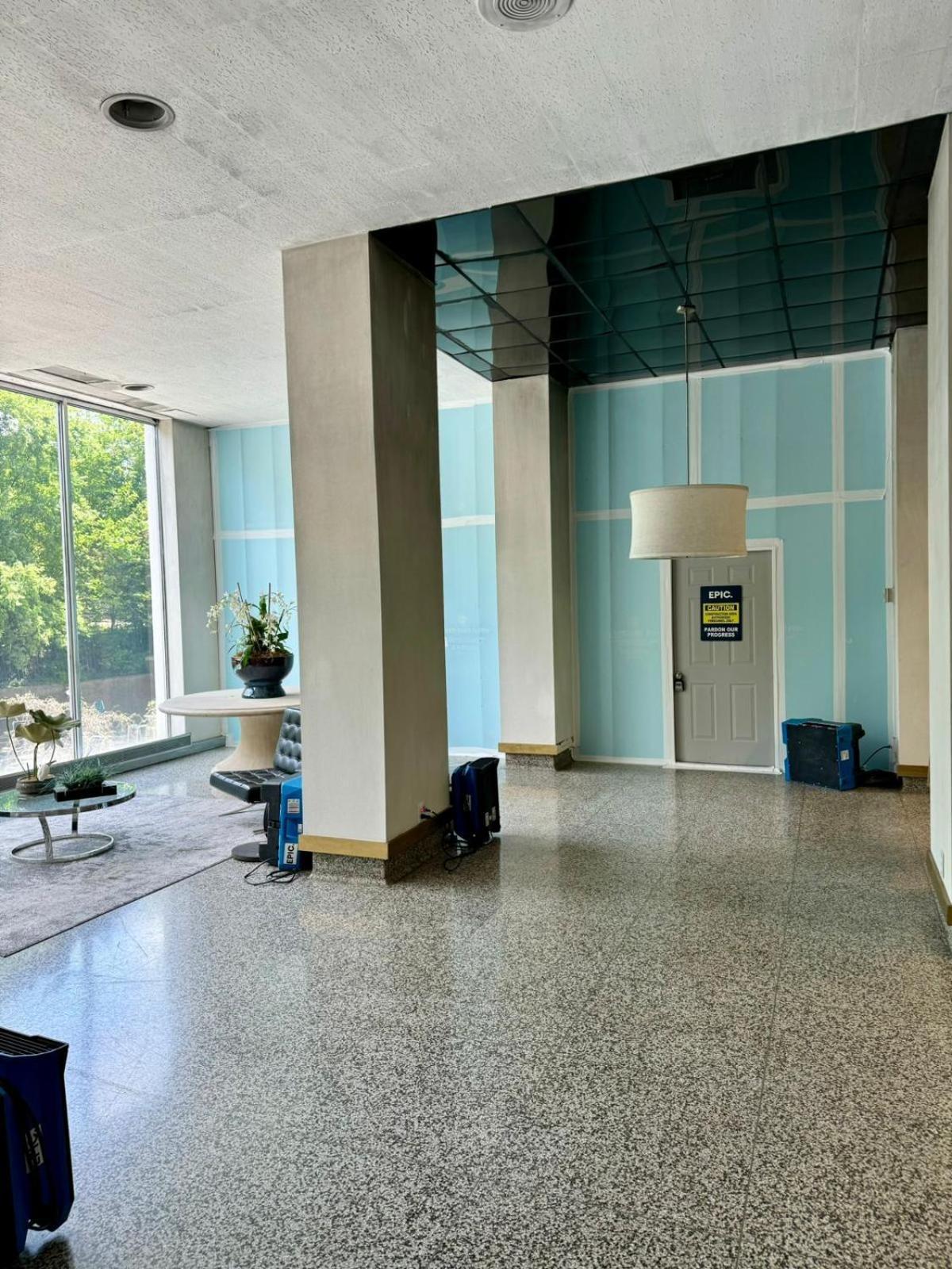 Holiday home Downtown! 5 Beds! Onsite Parking! View! New Renovated! Lm1806 *